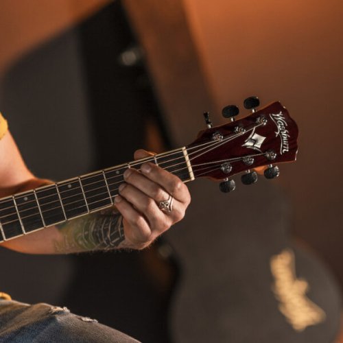 Washburn AG70CE Apprentice Series Grand Auditorium Cutaway Acoustic Electric Guitar