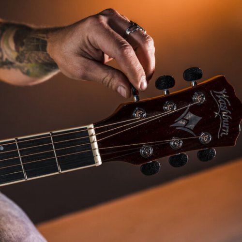 Washburn AG70CE Apprentice Series Grand Auditorium Cutaway Acoustic Electric Guitar