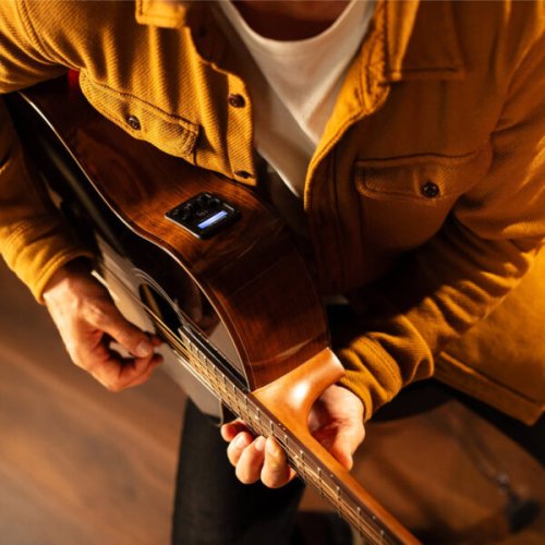 Washburn VITE S9V Bella Tono Studio Cutaway Acoustic Electric Guitar. Gloss Charcoal Burst