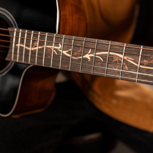 Washburn VITE S9V Bella Tono Studio Cutaway Acoustic Electric Guitar. Gloss Charcoal Burst
