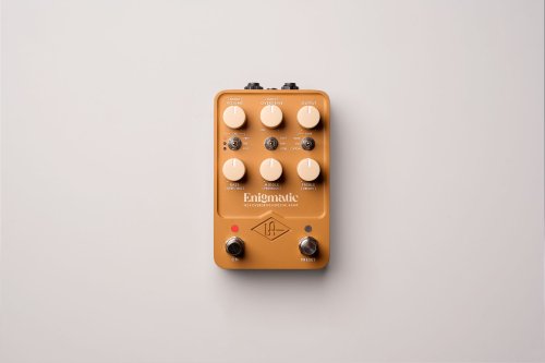 Universal Audio UA-ENIGMATIC Enigmatic '82 Overdrive Special Amplifier Emulation Pedal