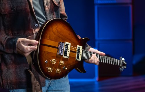 Washburn H10TS Wing Series Hawk Electric Guitar w/Gigbag. Tobacco Sunburst