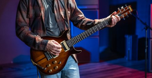 Washburn H10TS Wing Series Hawk Electric Guitar w/Gigbag. Tobacco Sunburst