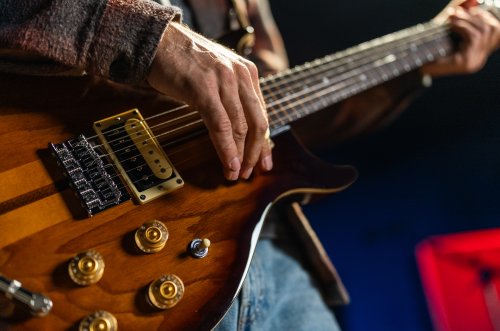 Washburn H10TS Wing Series Hawk Electric Guitar w/Gigbag. Tobacco Sunburst