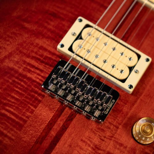 Washburn HAWK1-VSB Wing Series Hawk Double Cutaway Electric Guitar. Vintage Sunburst